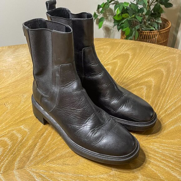 Zara Staple Black Chelsea Black Boots - Picture 3 of 9